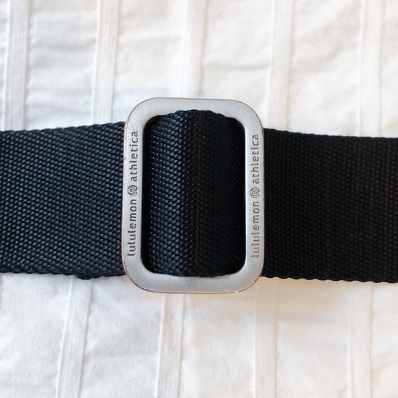 Lululemon Hip To Be Free Crossbody Bag Black - Picture 9 of 15